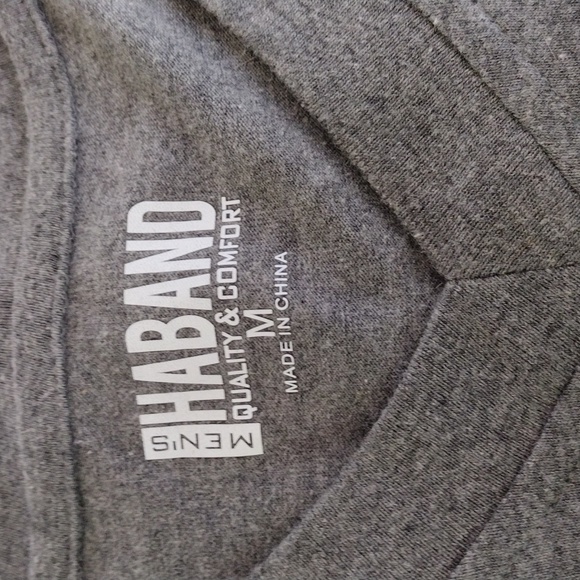 V-neck t-shirt bundle - Picture 5 of 6